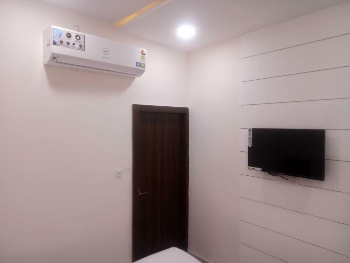 Hotel Prestige Аджмер Екстериор снимка